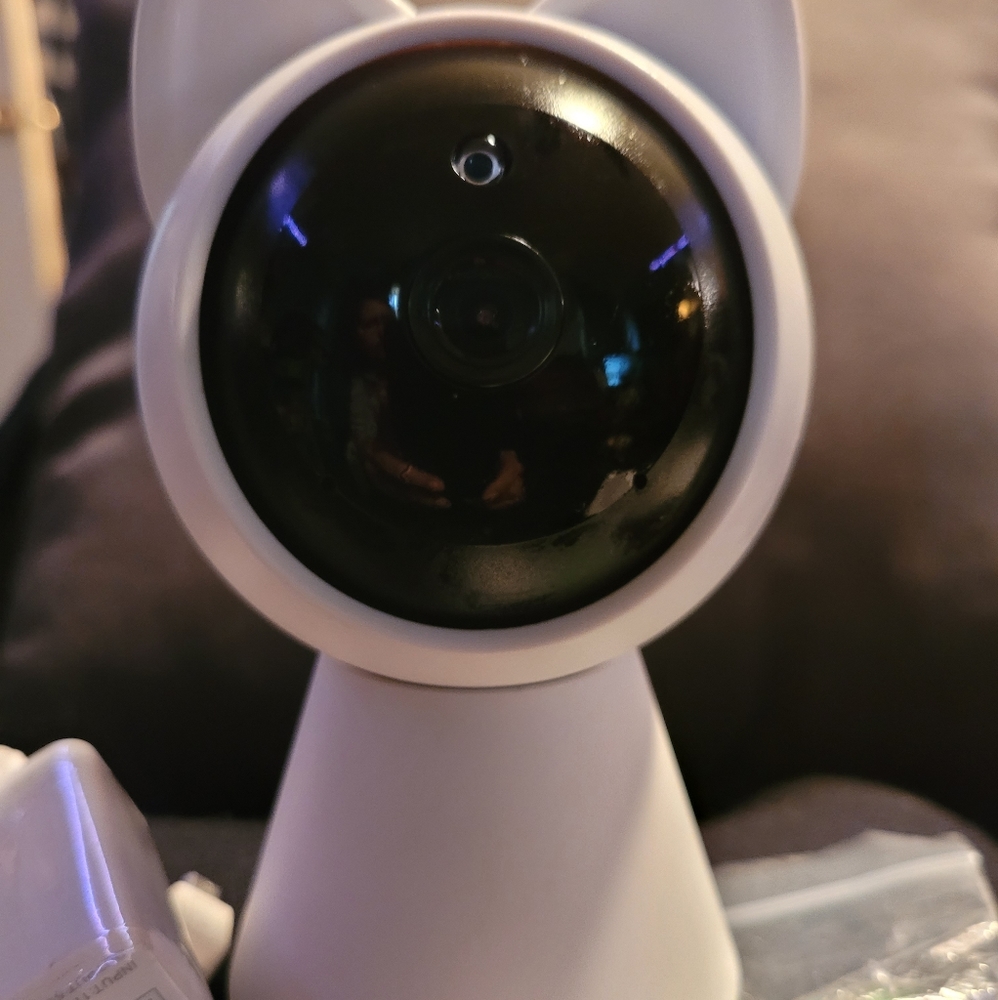 Monitor the Robot(shaped like a cat)